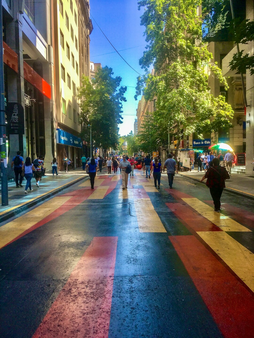 chilean street market scene