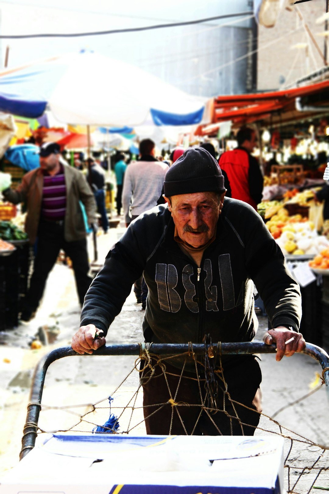 chilean market people